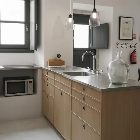 Campo De Santa Clara 98 * Лісабон