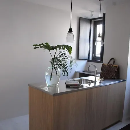 Campo De Santa Clara 98 * Лісабон